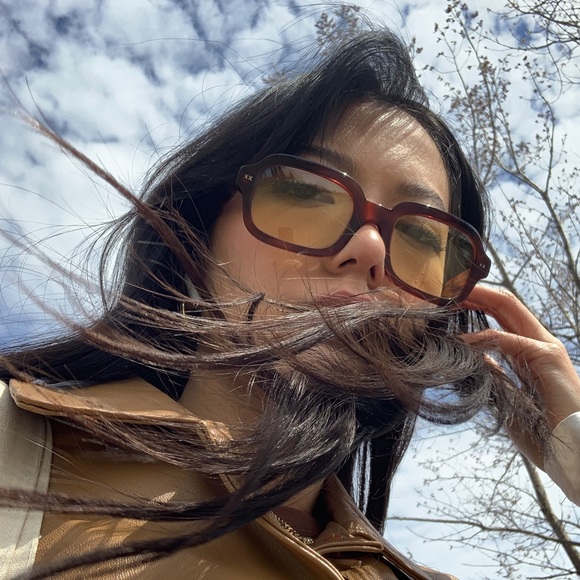 Meet your Posher, Kelly - Picture 1 of 1